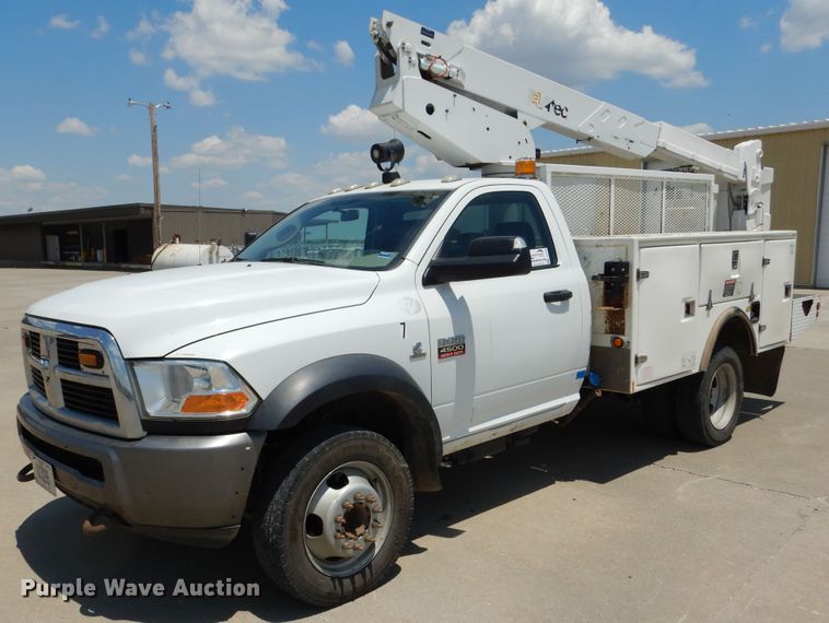 2011 Dodge Ram 4500  bucket truck - DD2539