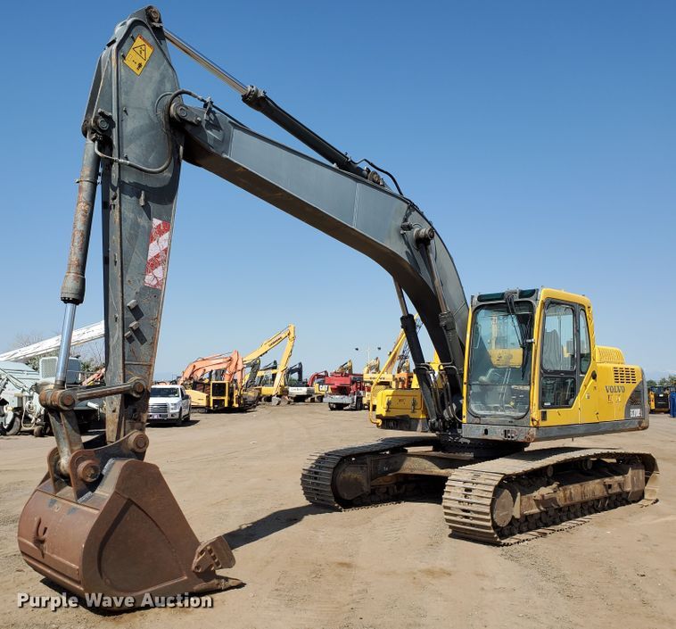 2004 Volvo EC210B LC  excavator - HK9026