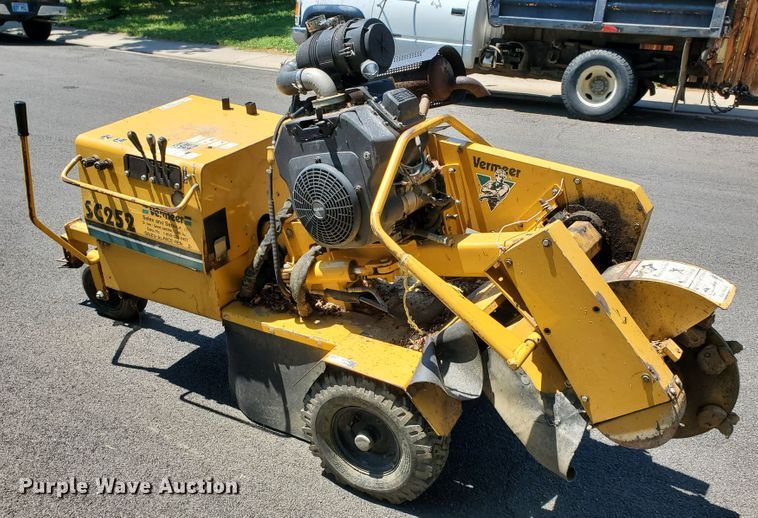 2004 Vermeer SC252 stump grinder - HK9030