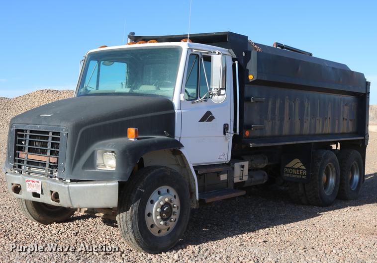 1994 Freightliner  tank truck - DD6098
