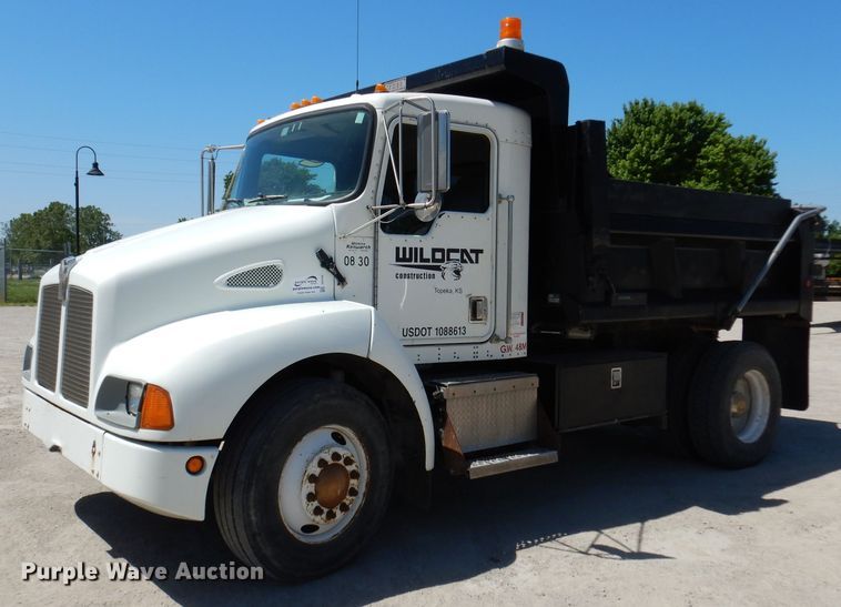 1995 Kenworth T300  dump truck - DF4130