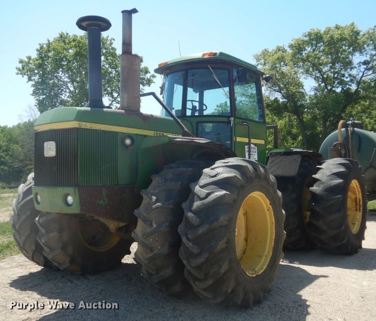 1977 John Deere 8430  4WD tractor - GA9084