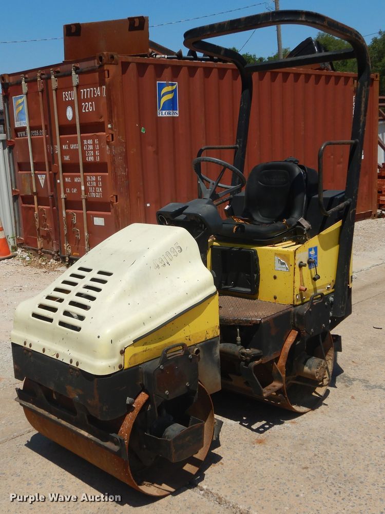 Wacker RD11A  vibratory double drum roller compactor - HS9690