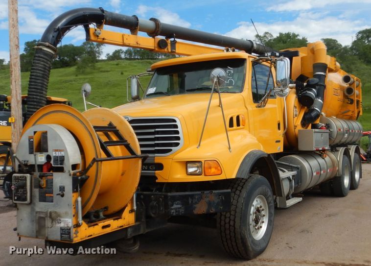 2007 Sterling L-Line  vacuum truck - DH5507