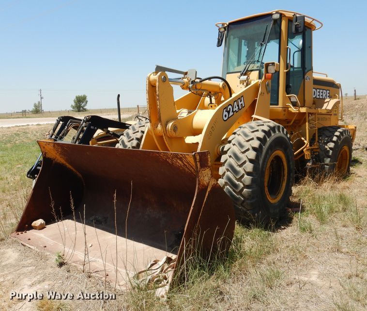 1998 John Deere 624H  wheel loader - HM9222