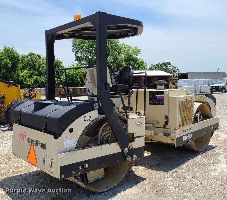 2002 Ingersoll Rand DD-90  vibratory double drum roller compactor - EL9903