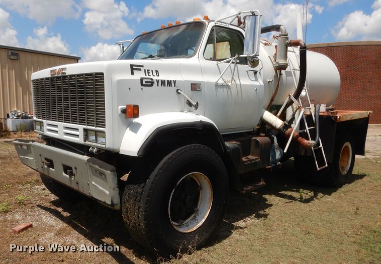 1985 GMC 7000  manure spreader truck - HB9264