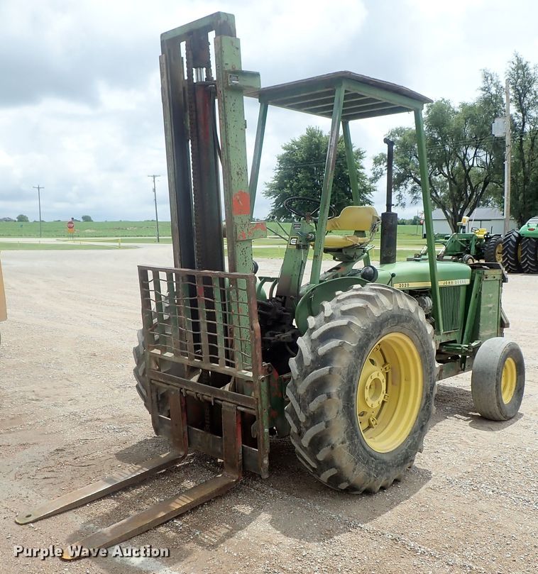 John Deere 2020  forklift - DG2402