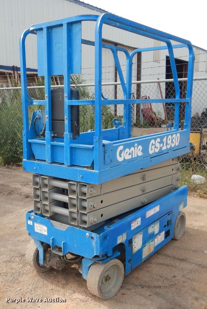 2012 Genie GS-1930  scissor lift - GC9208