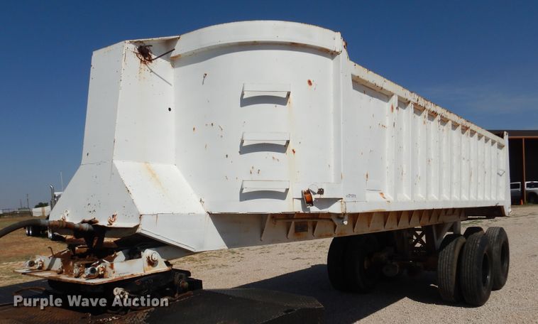 1980 Lufkin end dump trailer - HO9779