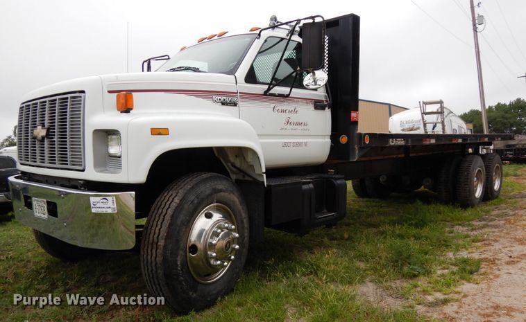1996 Chevrolet Kodiak  flatbed truck - DH6528