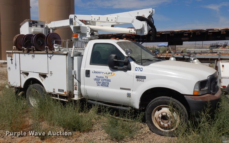 2003 Ford F550 Super Duty  bucket truck - HA9339