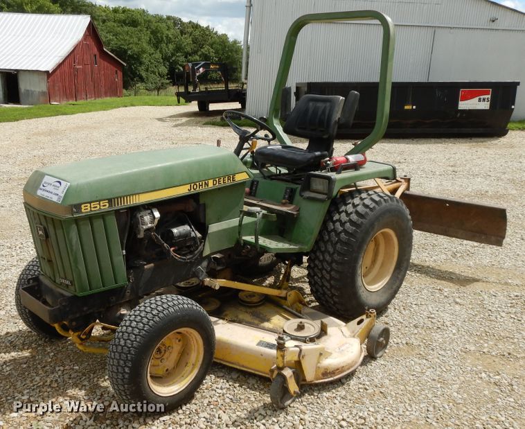 John Deere 855  tractor - DF5237