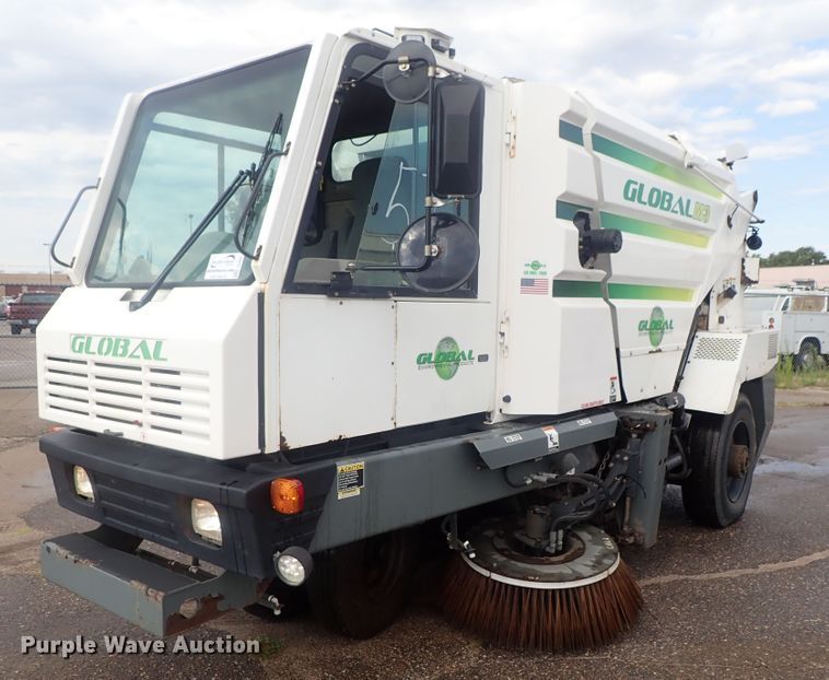 2015 Global M3  street sweeper - DI4567