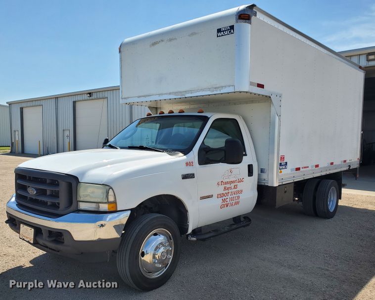 2004 Ford F450 Super Duty XL  box truck - DF5618