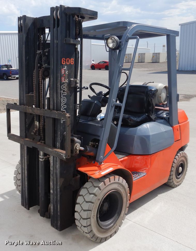 Toyota 7FGU25  forklift - HO9892