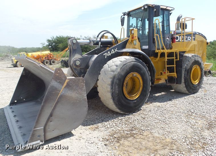 2012 John Deere 744K  wheel loader - DF0868