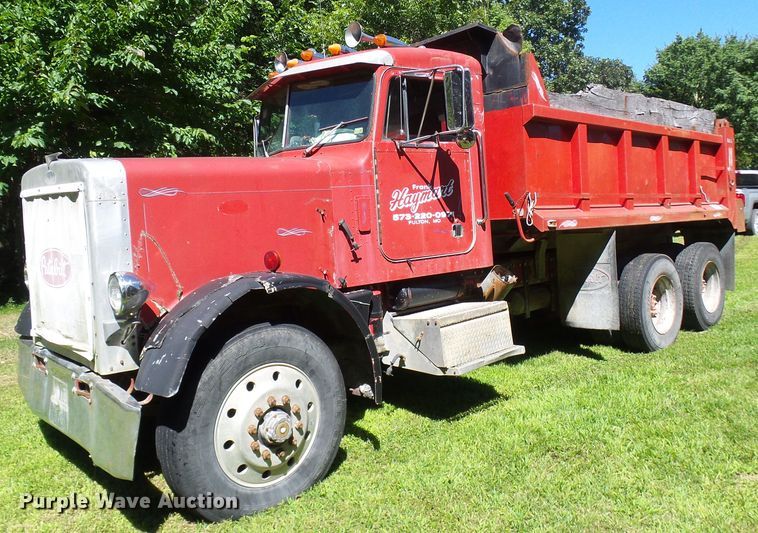1984 Peterbilt 359  dump truck - DG2052