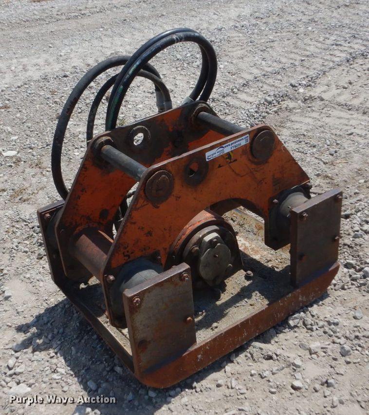 Stanley HS6007 plate compactor - FT9056