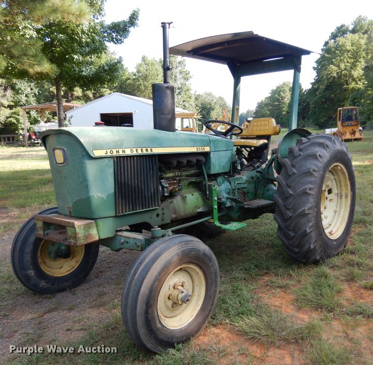 John Deere 2030  tractor - DG6917