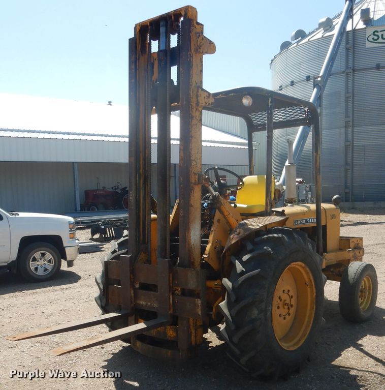 John Deere 2010  forklift - DG4571