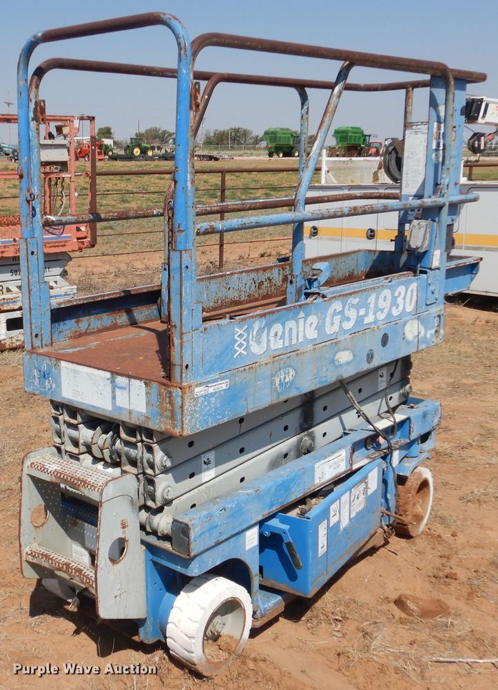 Genie G5-1930  scissor lift - HO9079