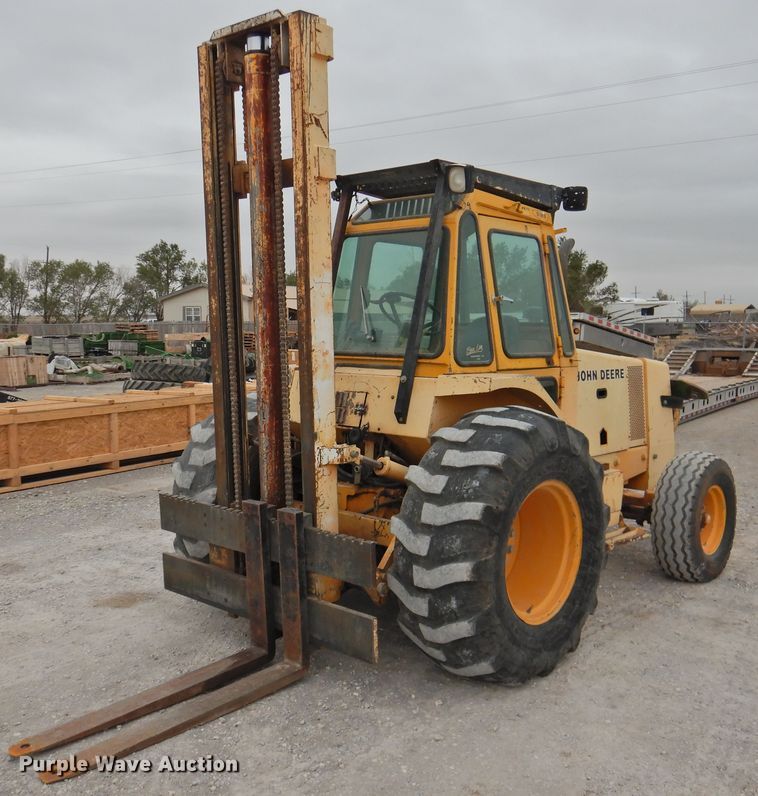 1989 John Deere 482C  forklift - HO9901
