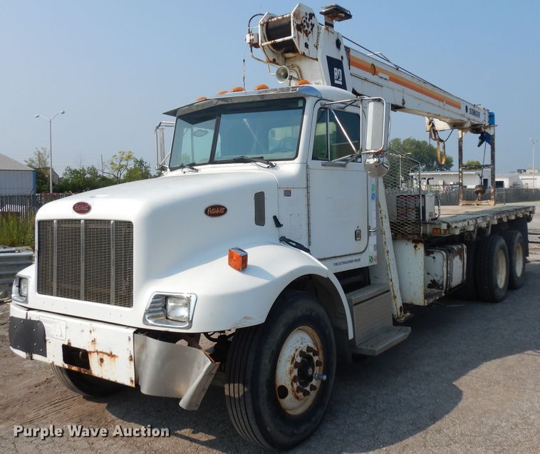 2001 Peterbilt 330  crane truck - HA9442