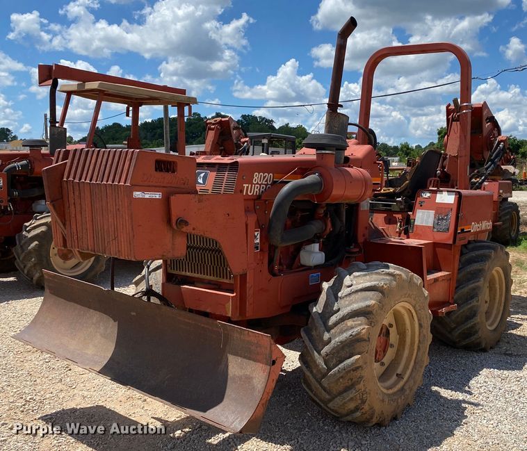 2000 Ditch Witch 8020T  cable plow - HG9179