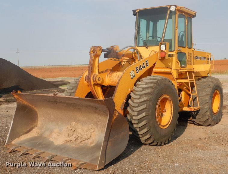 1988 John Deere 544E  wheel loader - HB9029