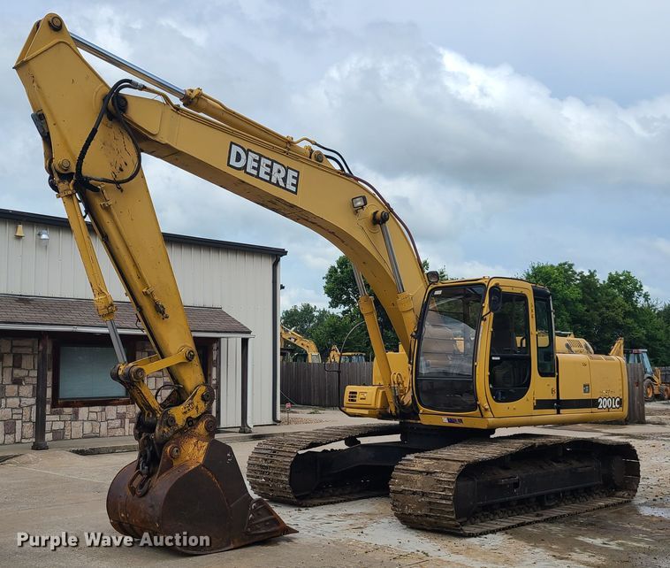 2000 John Deere 200LC  excavator - EL9956