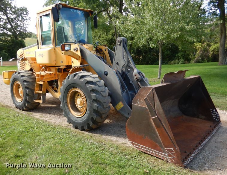 2005 Volvo L90E  wheel loader - AF9977