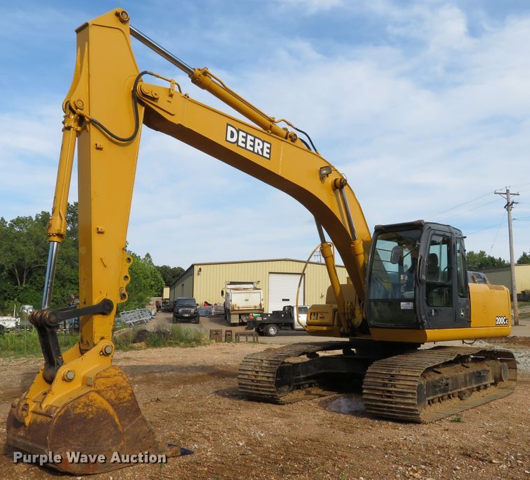 2007 John Deere 200C LC  excavator - DH1177