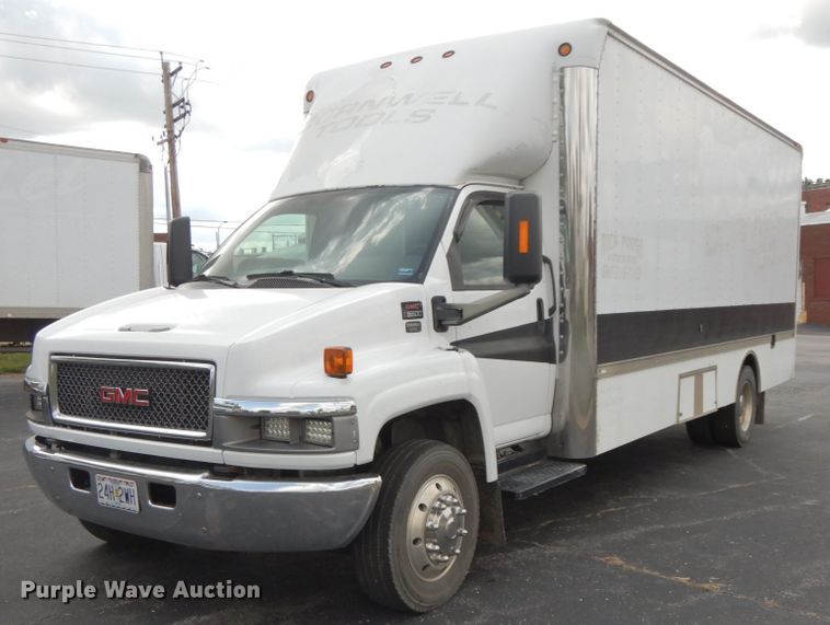 2007 GMC C5500  box truck - HJ9698