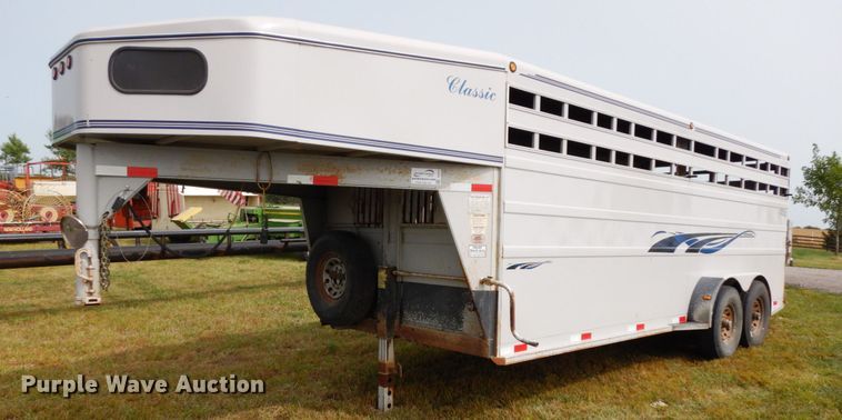 2001 Titan Classic livestock trailer - DH6633