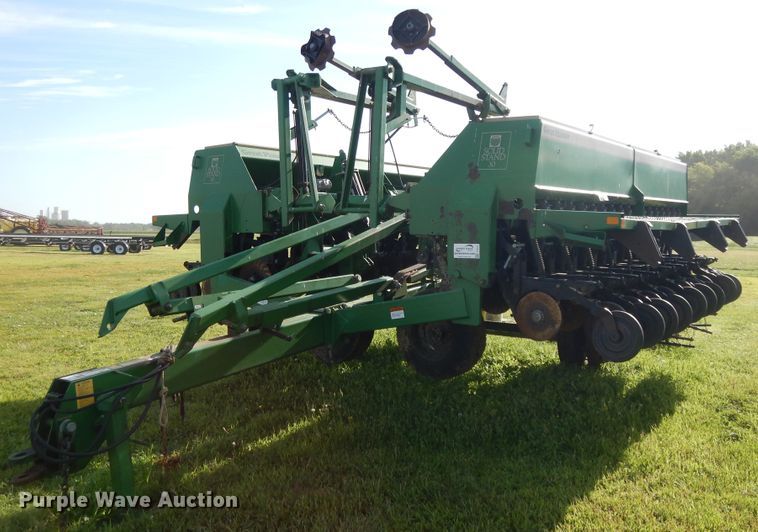 Great Plains Solid Stand 30 no-till grain drill - DI7577