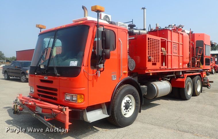 2003 Sterling Condor  paint striping truck - DE0786