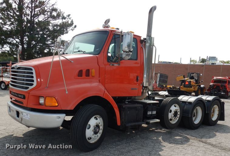 2003 Sterling LT9500  Semi truck - DJ6770