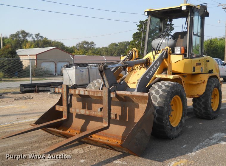 2004 Volvo L30B  wheel loader - HO9524
