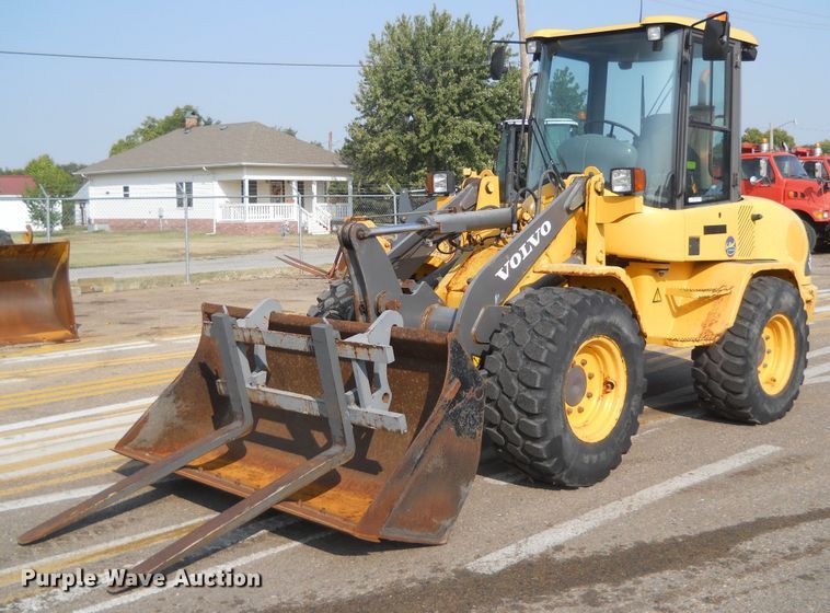 2004 Volvo L30B  wheel loader - HO9534