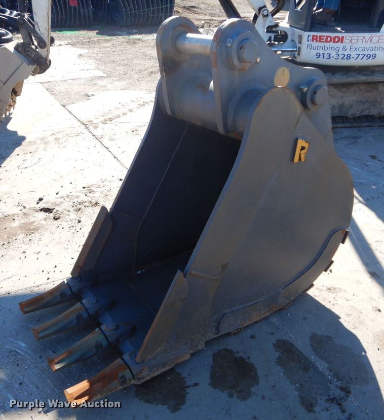 Rockland EB40 30"W excavator bucket - HF9023