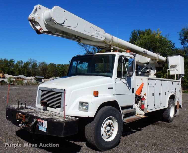1999 Freightliner FL80  bucket truck - FR9120