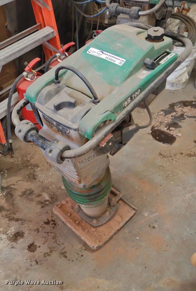 Wacker Neuson BS700 plate compactor - HO9956