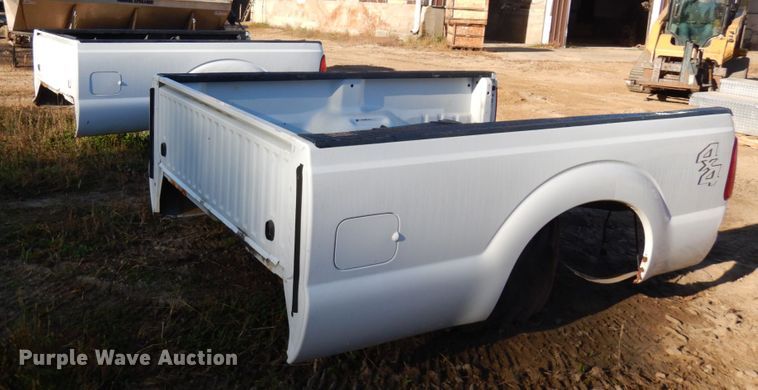 (2) Ford F250 pickup truck beds - HD9065