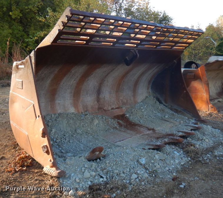 Caterpillar 146"W loader bucket - HD9053