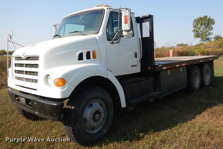 2002 Sterling L-Line  flatbed truck - HN9359