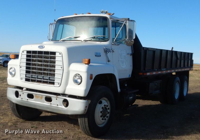 1985 Ford 9000  dump truck - HS9361