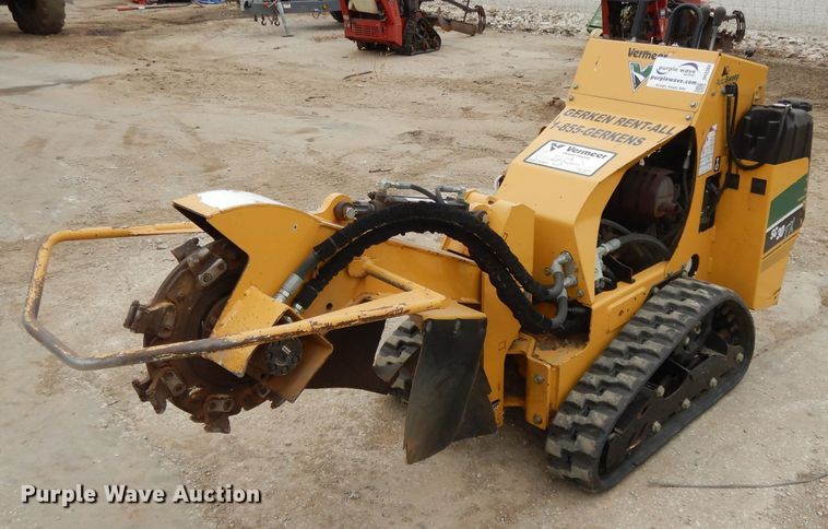 2014 Vermeer SC30TX stump grinder - DH3300