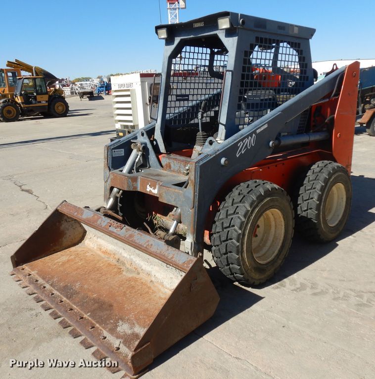 2000 Thomas T245  skid steer loader - HN9410