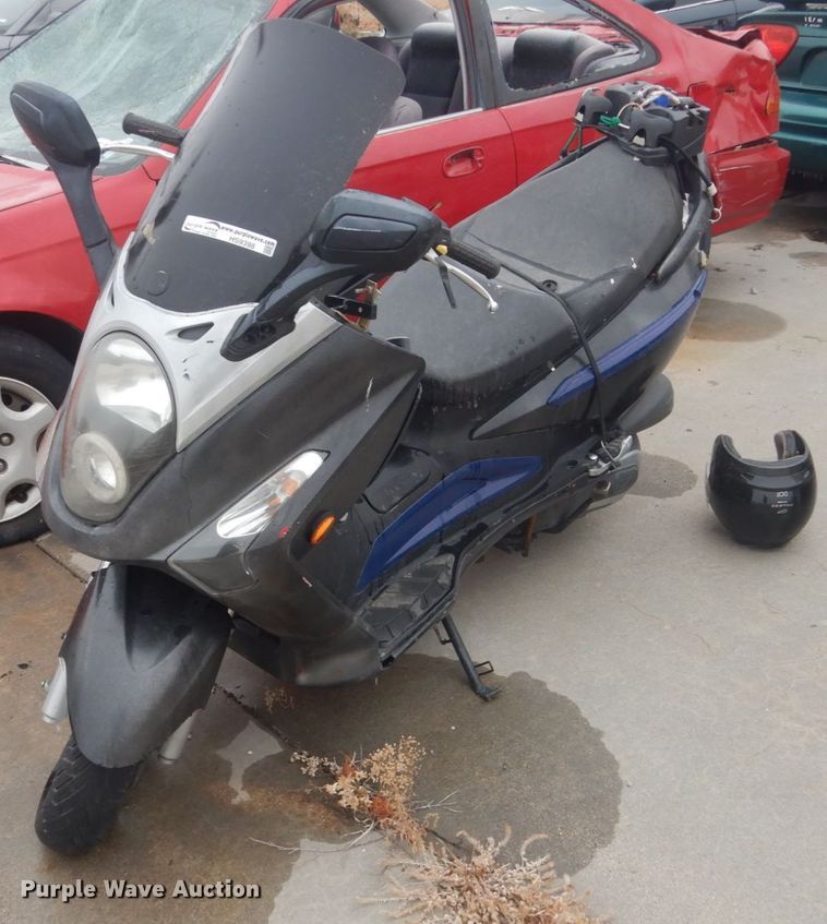 2009 Carter Brothers scooter - HS9398